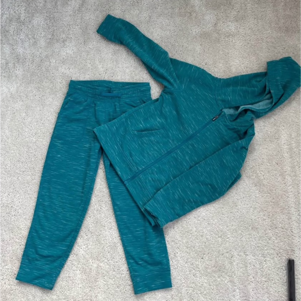 Teal kids Pants & hoody  Set size xs (4-5 y/o)